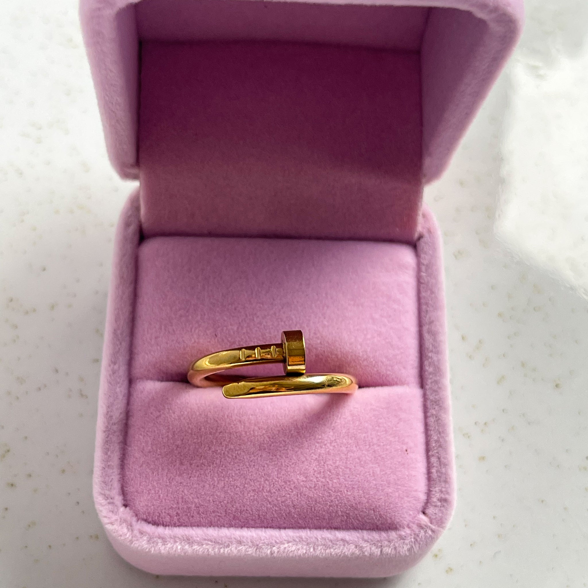Anillo Inés