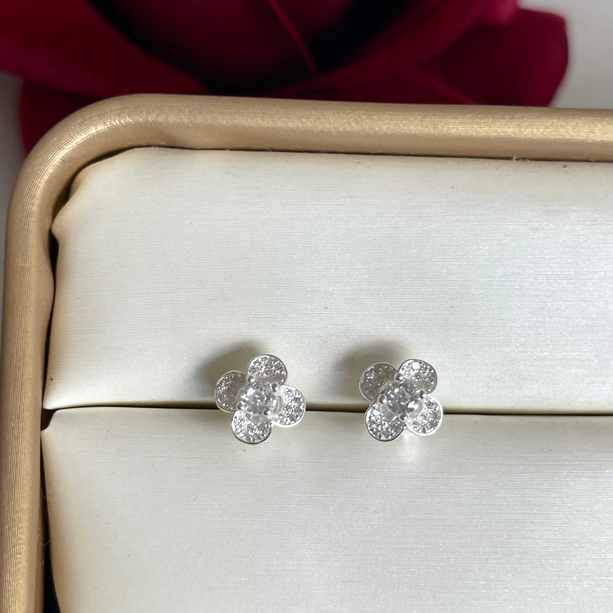 Aretes Flor Reluciente