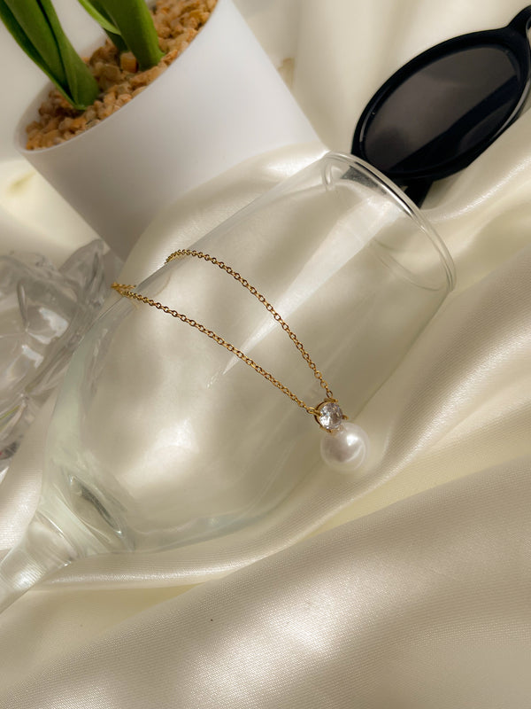 Cadena perlita brillante