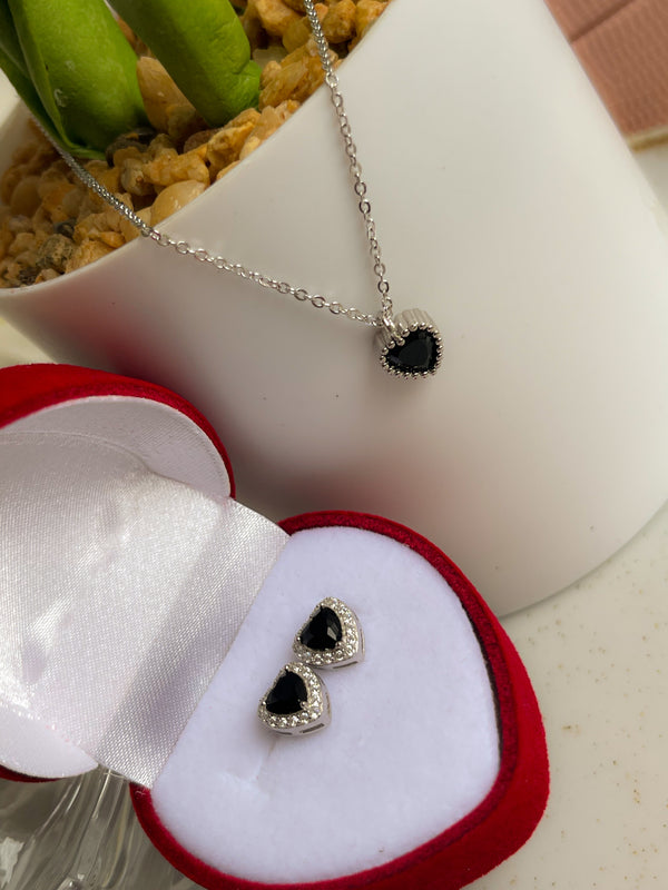 Set corazón negro