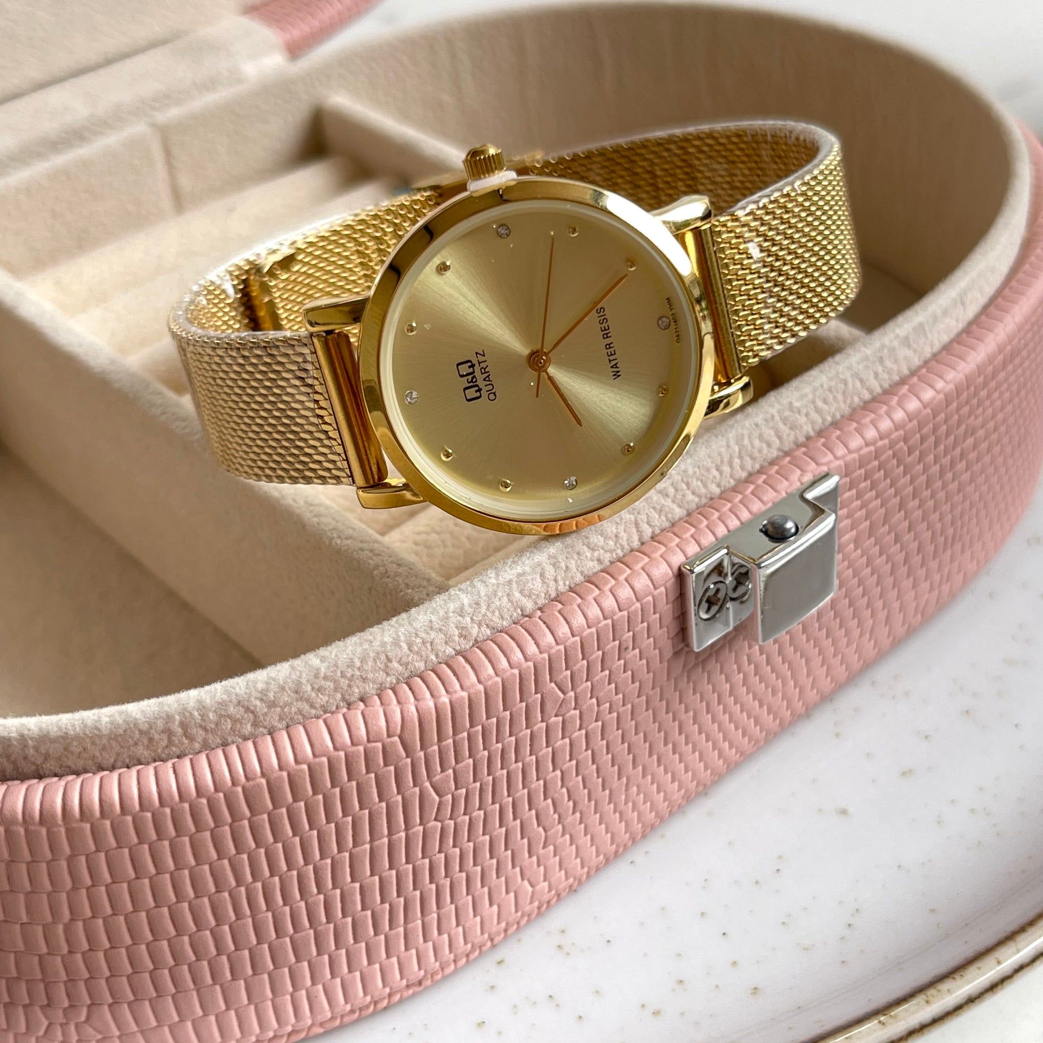 RELOJ Q&Q