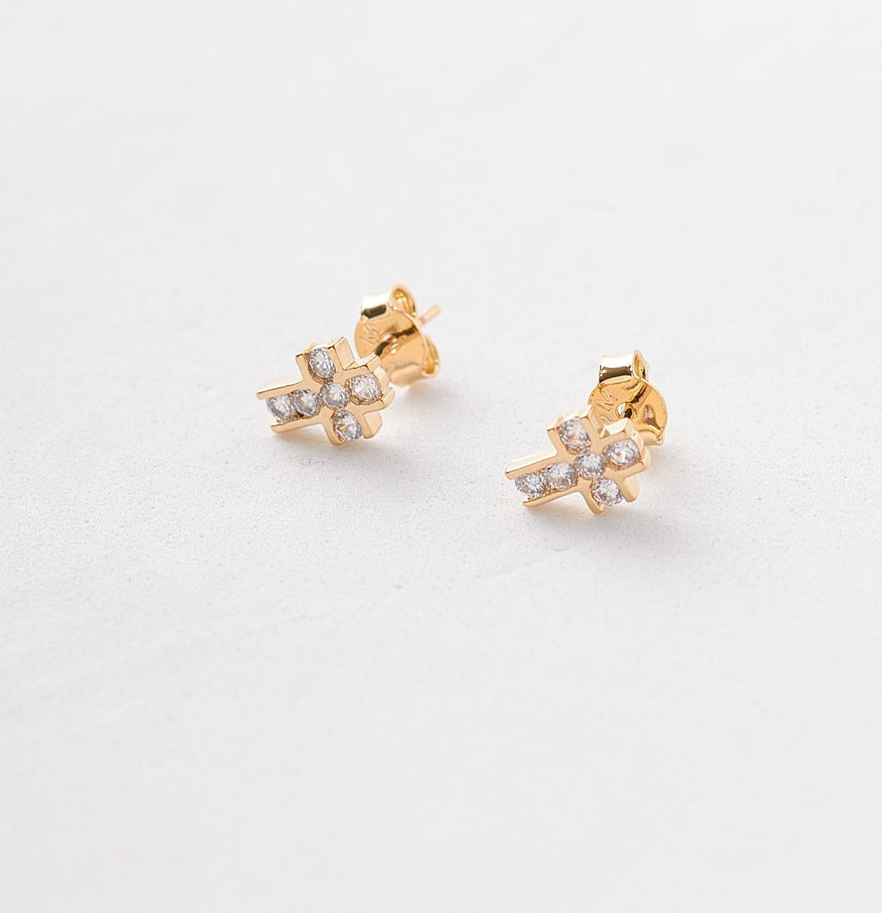 Aretes Cruz