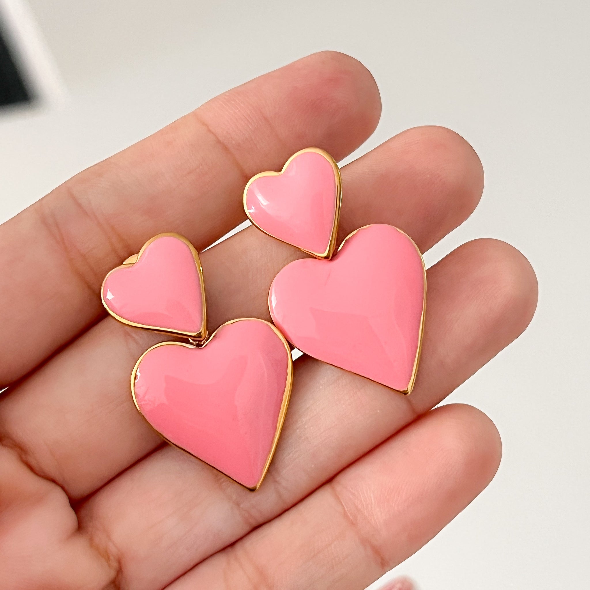 Aretes Colgantes corazones Rosa