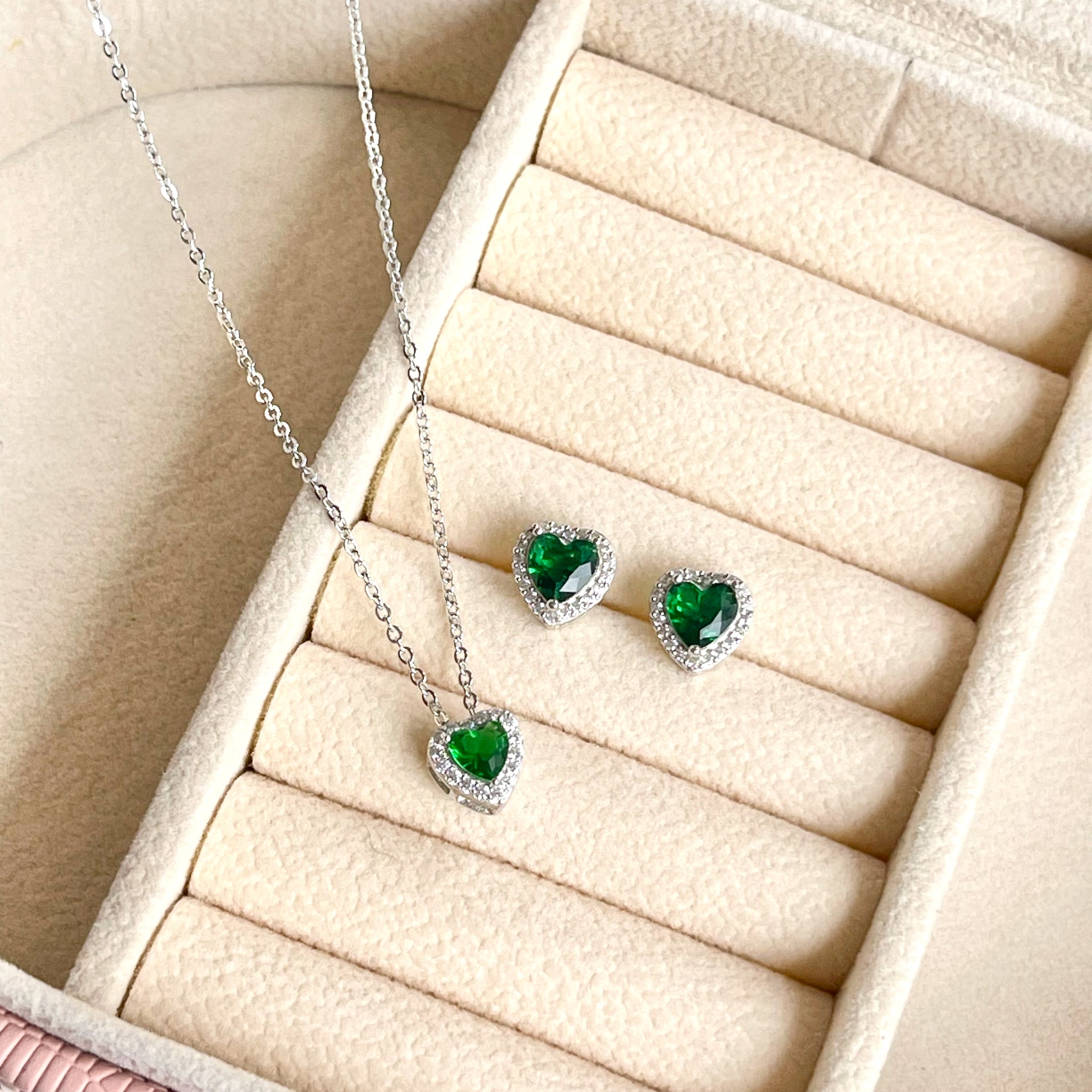Set corazón verde