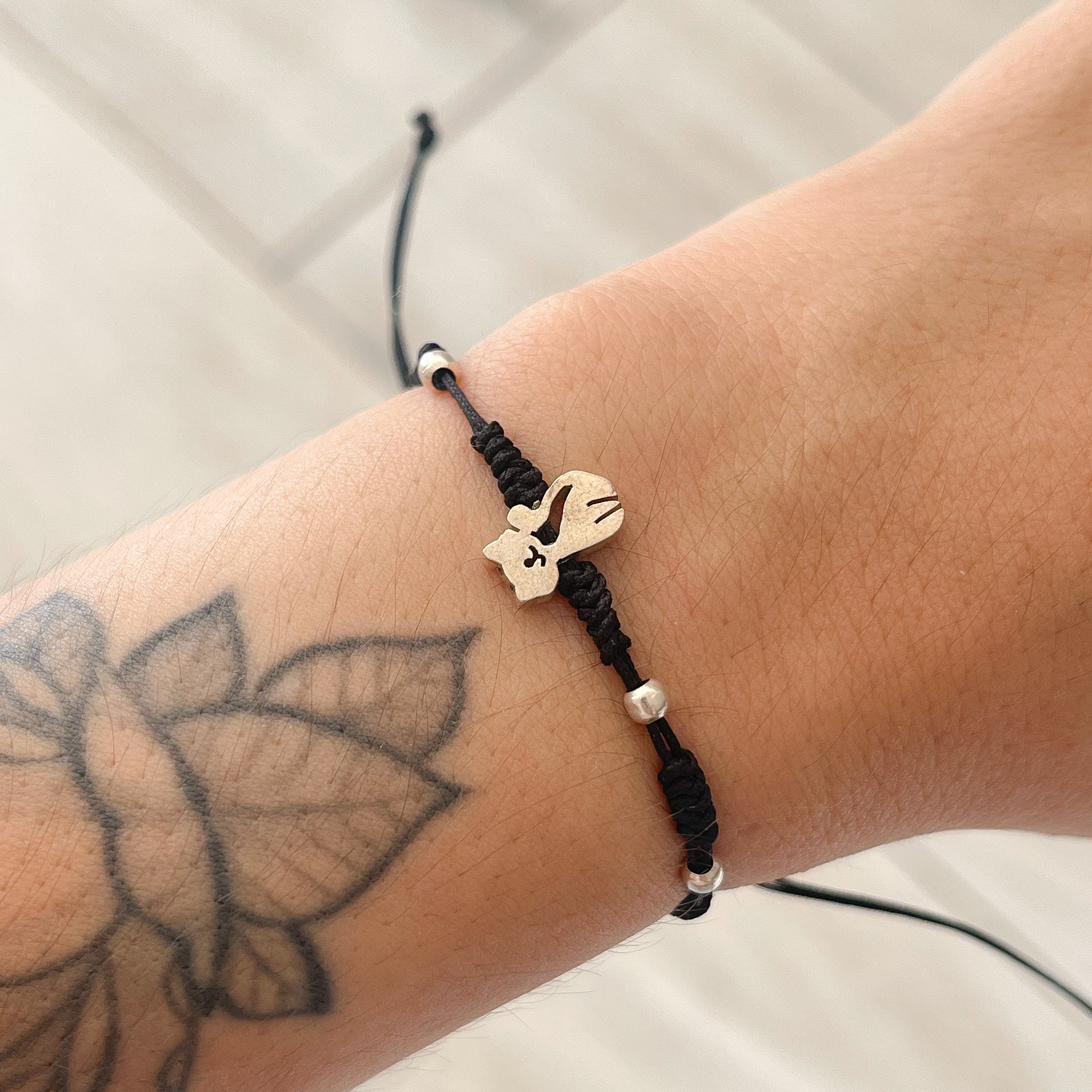 Pulsera Tejida de Gato