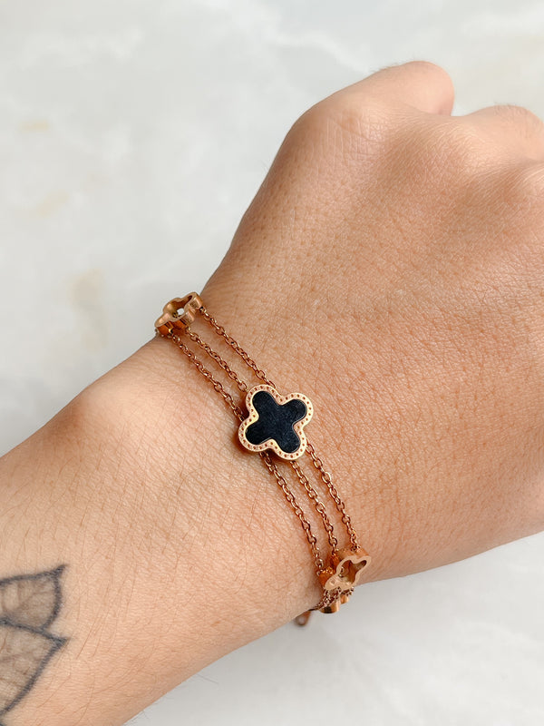 Pulsera en Triple Cadena Trébol Oro Rosa