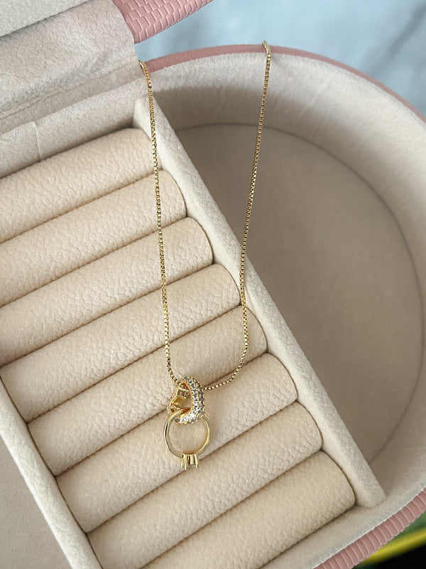 Cadena Entrelazada Corazones