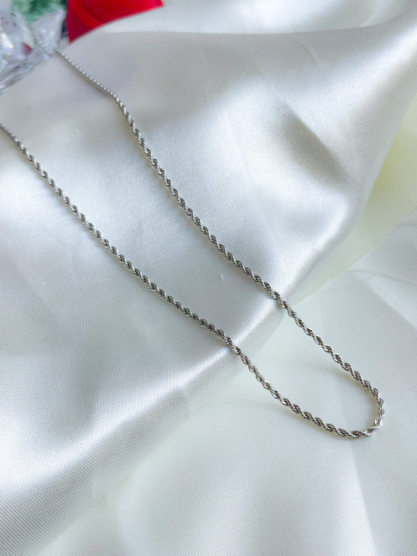 Cadena trenzada delgadita