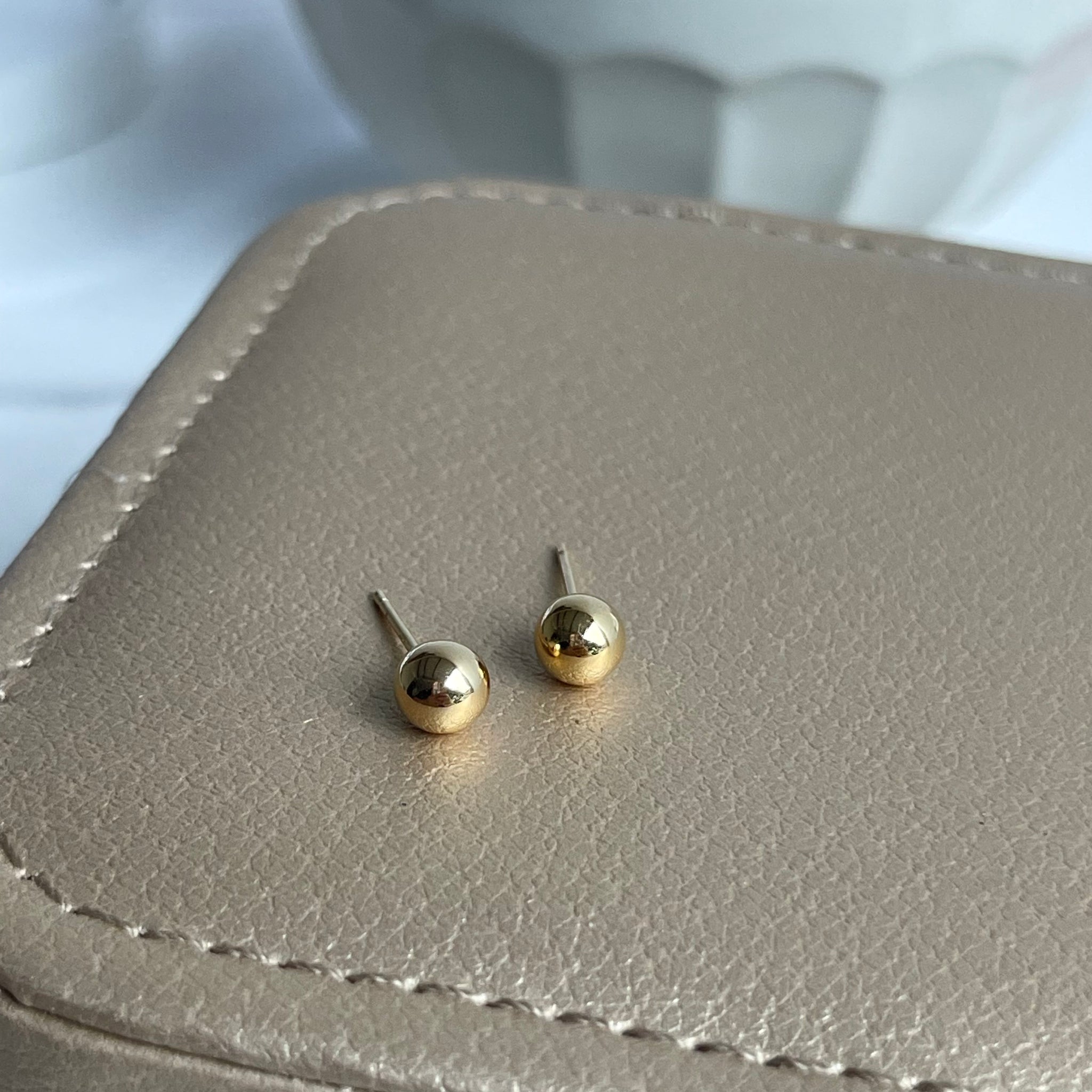 Aretes Ada