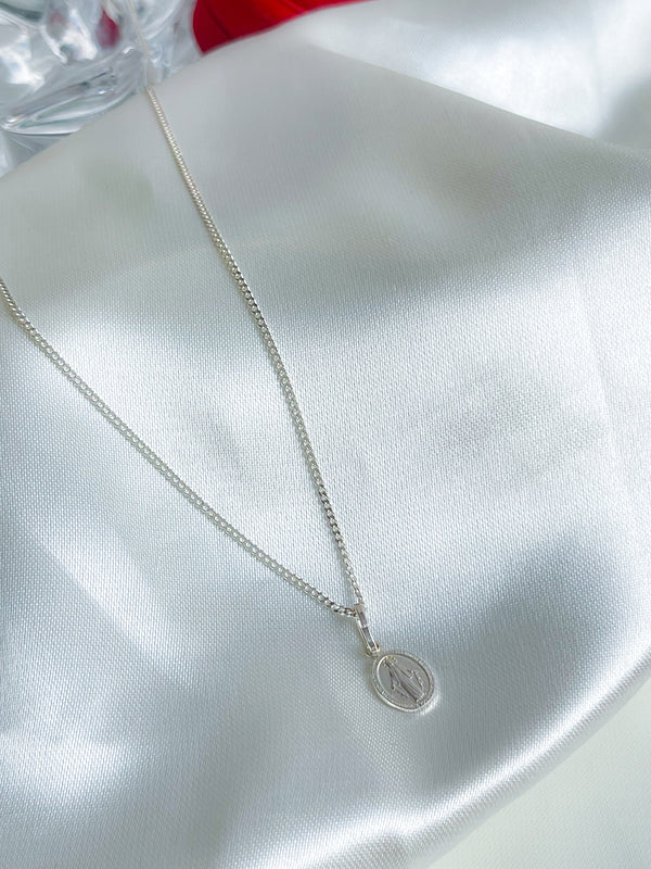 Cadenita de la virgen