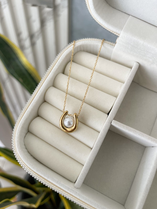 Collar Herradura y Perla