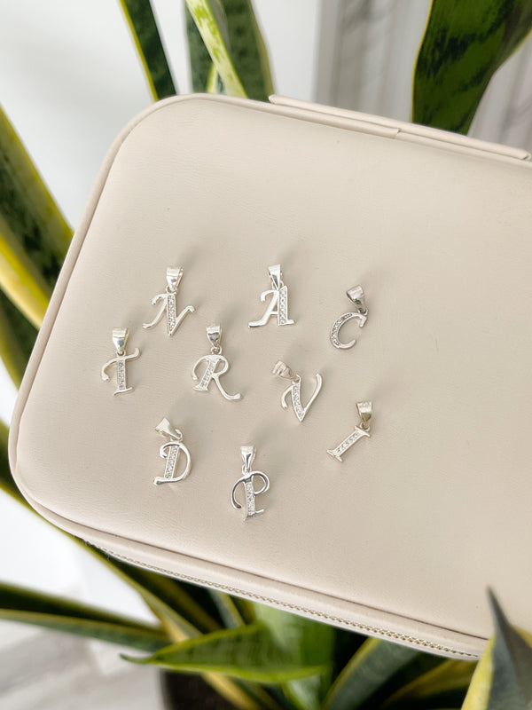 Letras Inciales En Plata